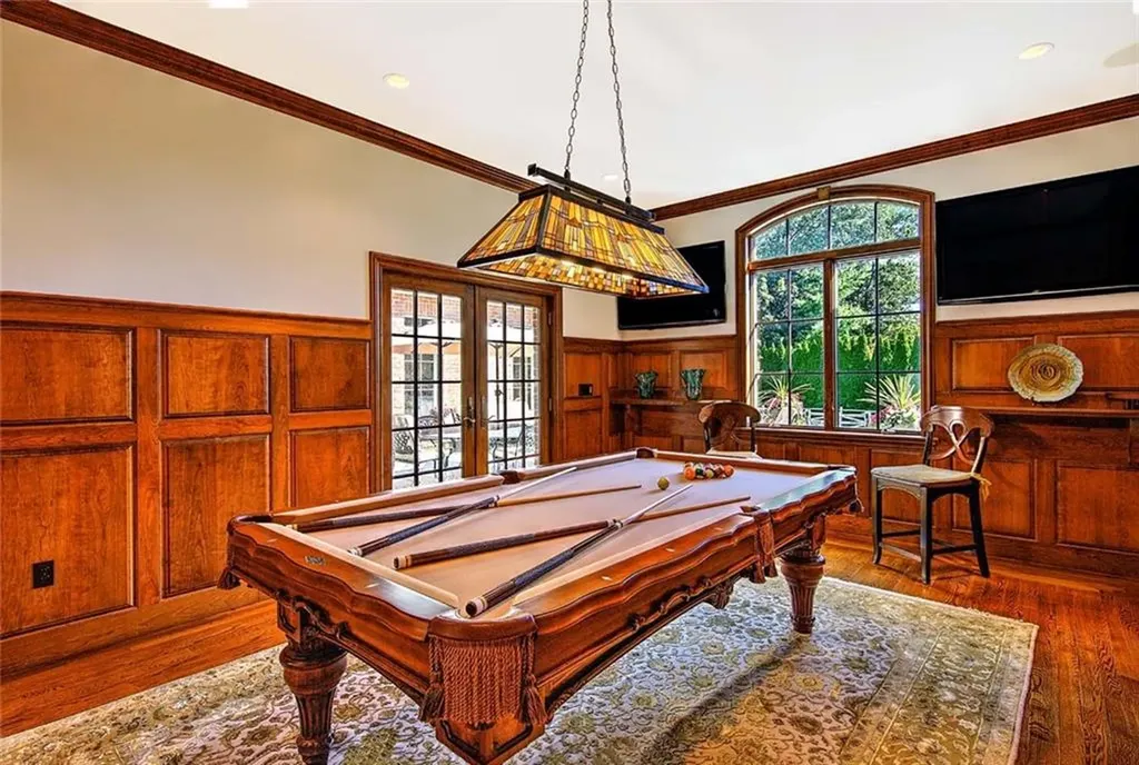 4 Pine Tree Lane Lincoln RI 02865
