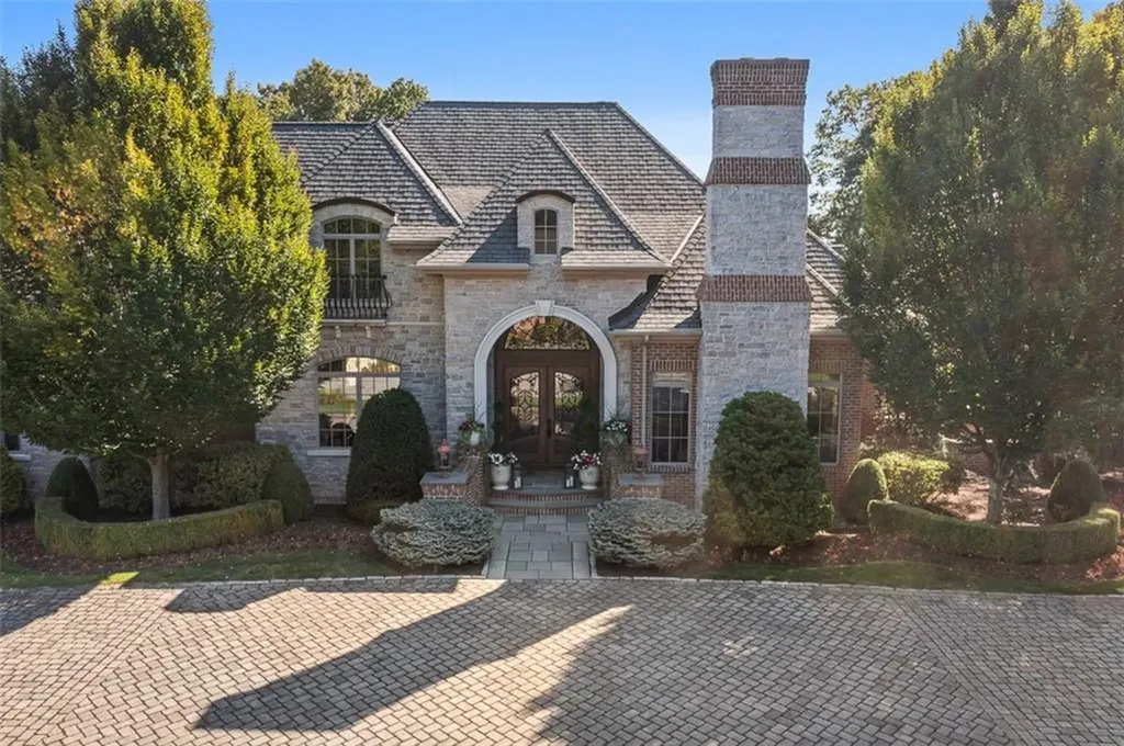 4 Pine Tree Lane Lincoln RI 02865