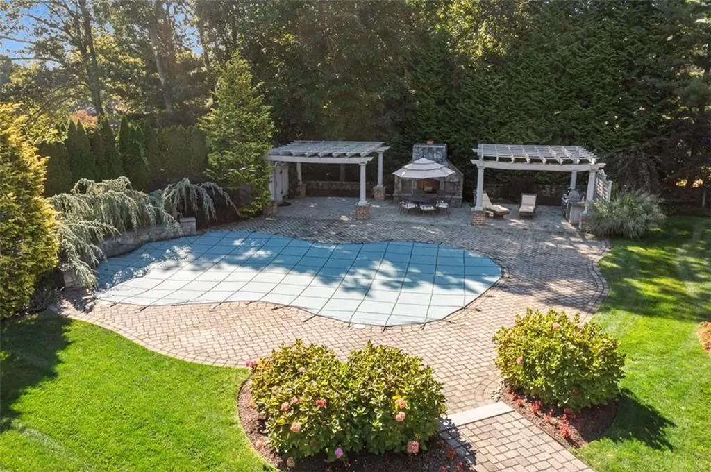 4 Pine Tree Lane Lincoln RI 02865