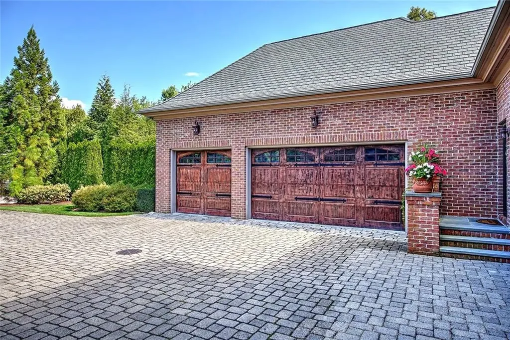 4 Pine Tree Lane Lincoln RI 02865