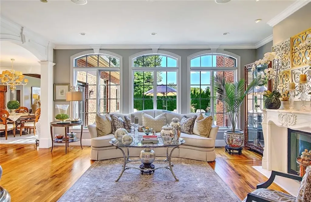 4 Pine Tree Lane Lincoln RI 02865
