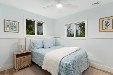 117 Indian Avenue Portsmouth RI 02871