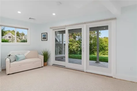 117 Indian Avenue Portsmouth RI 02871