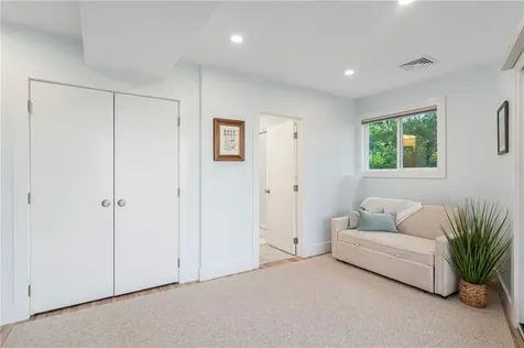 117 Indian Avenue Portsmouth RI 02871