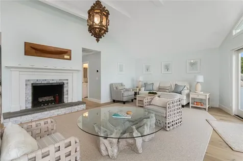 117 Indian Avenue Portsmouth RI 02871