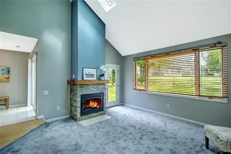 75 Valley Green Court North Providence RI 02904