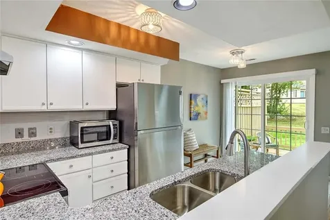 75 Valley Green Court North Providence RI 02904