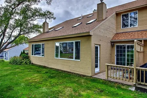 75 Valley Green Court North Providence RI 02904