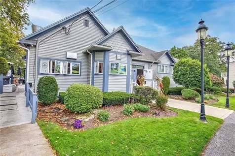 75 Valley Green Court North Providence RI 02904