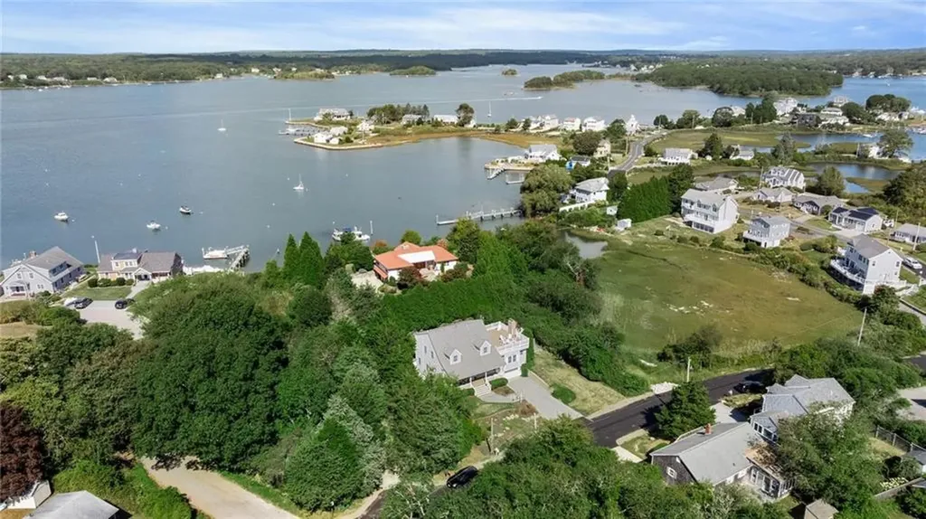 20 Marine Drive Narragansett RI 02882