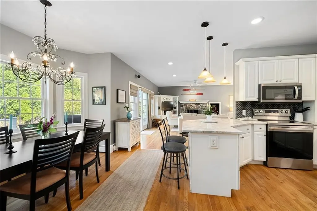 20 Marine Drive Narragansett RI 02882