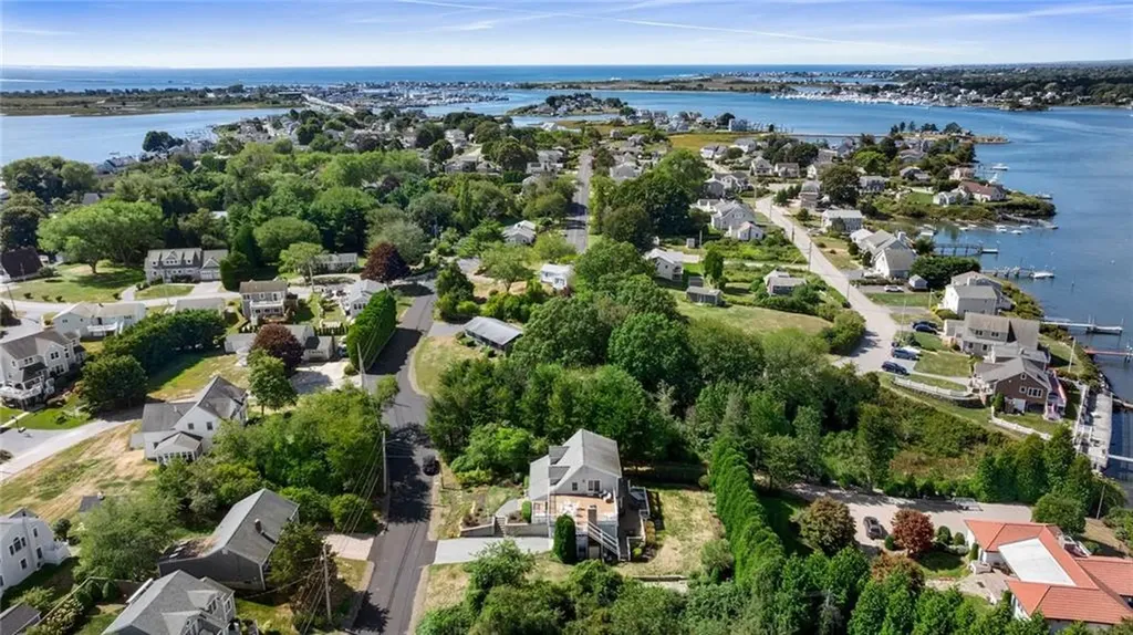 20 Marine Drive Narragansett RI 02882