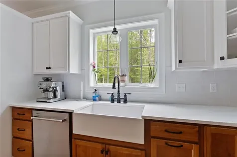 25 Kristin Drive Cranston RI 02921