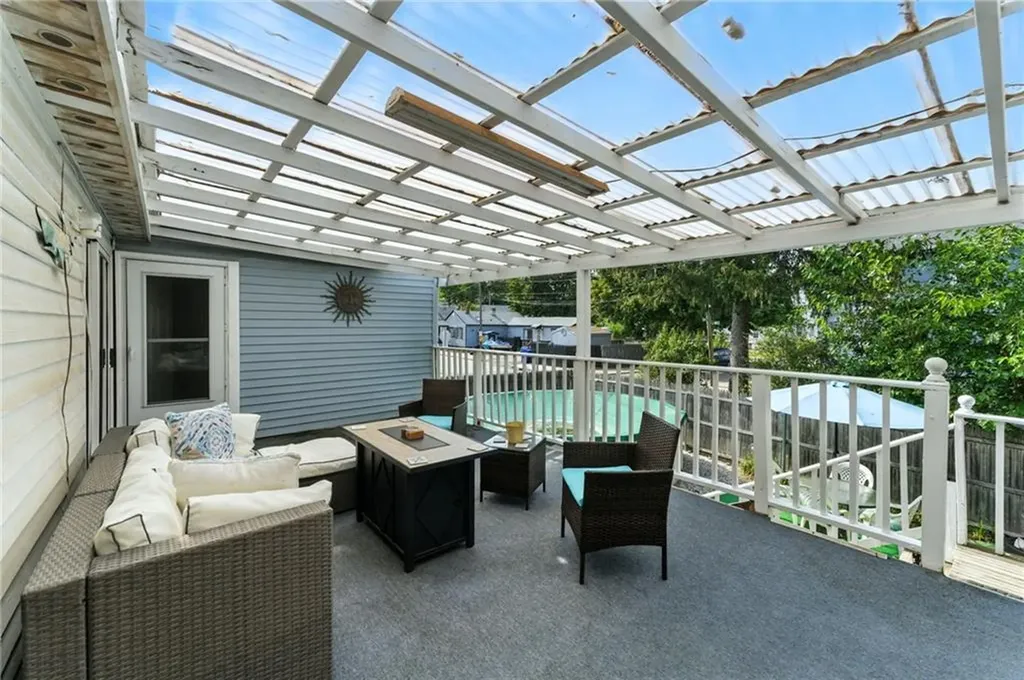 26 Bowles Court Pawtucket RI 02860
