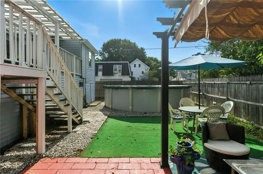 26 Bowles Court Pawtucket RI 02860
