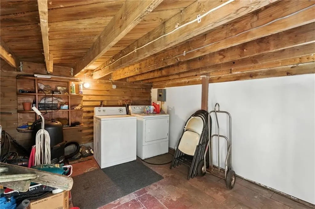 26 Bowles Court Pawtucket RI 02860