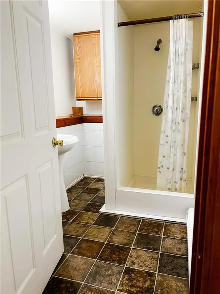 26 Bowles Court Pawtucket RI 02860