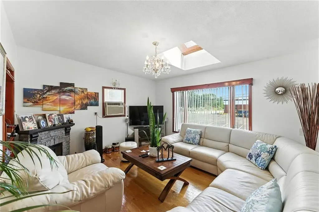 26 Bowles Court Pawtucket RI 02860