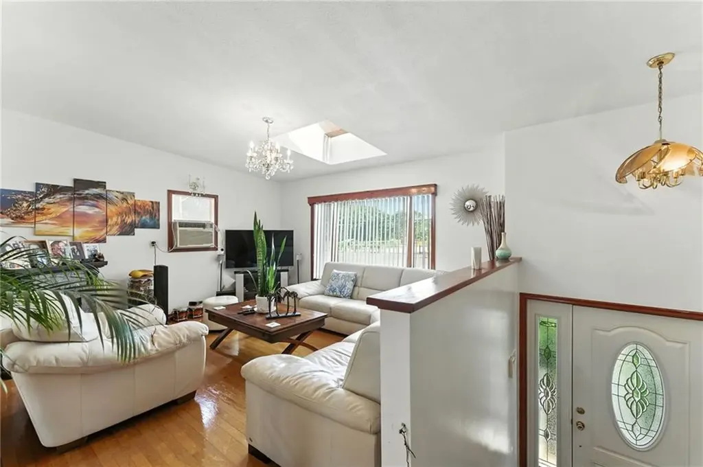 26 Bowles Court Pawtucket RI 02860