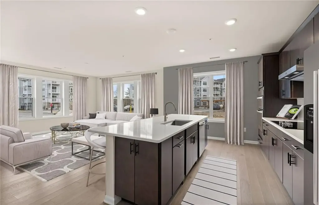 141 East Point Drive East Providence RI 02916