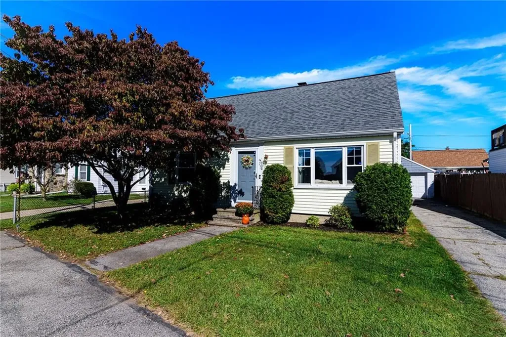 116 Stearns Street Pawtucket RI 02861