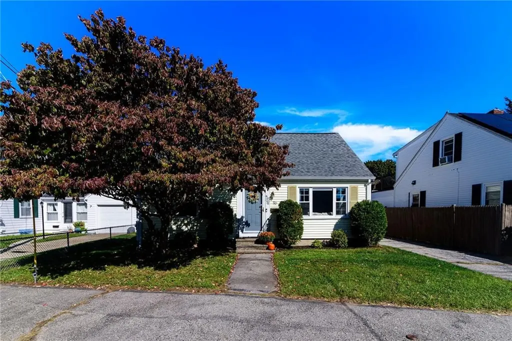 116 Stearns Street Pawtucket RI 02861