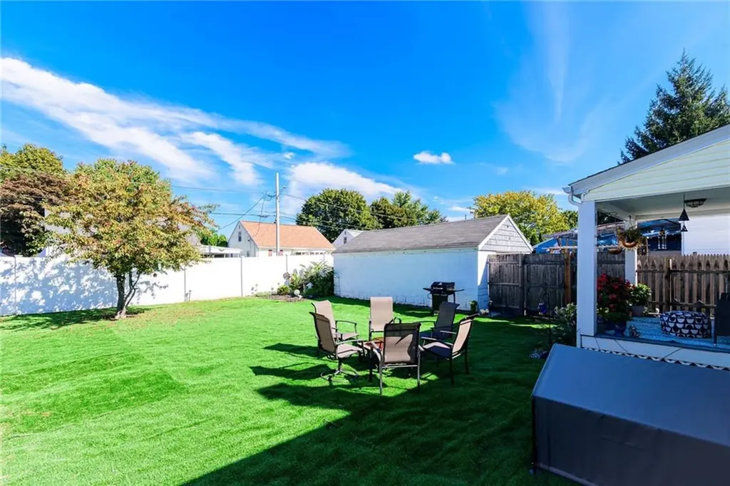 116 Stearns Street Pawtucket RI 02861