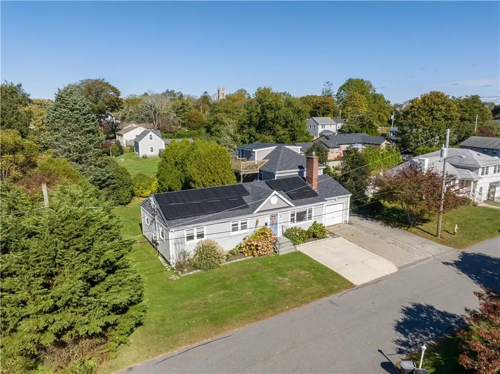 4 James Street Middletown RI 02842