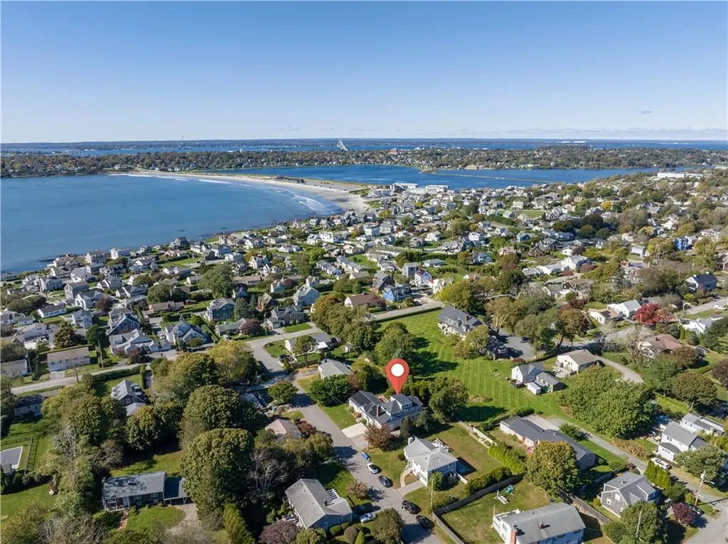 4 James Street Middletown RI 02842