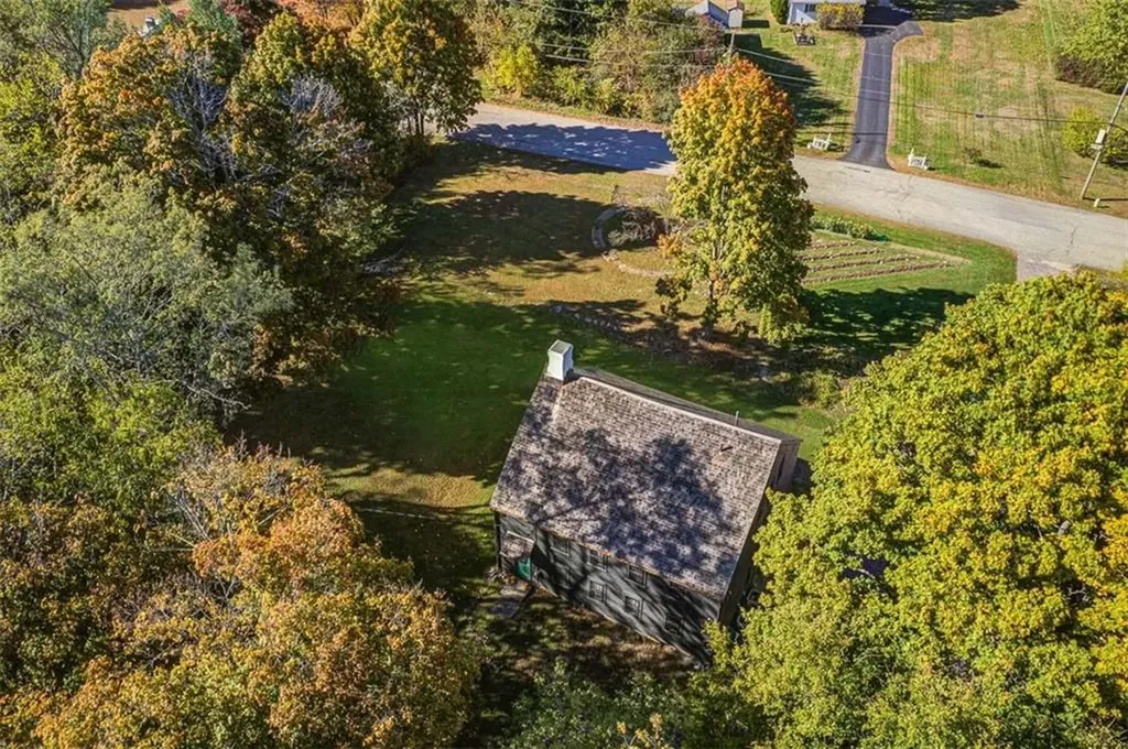 1147 Great Road Lincoln RI 02865