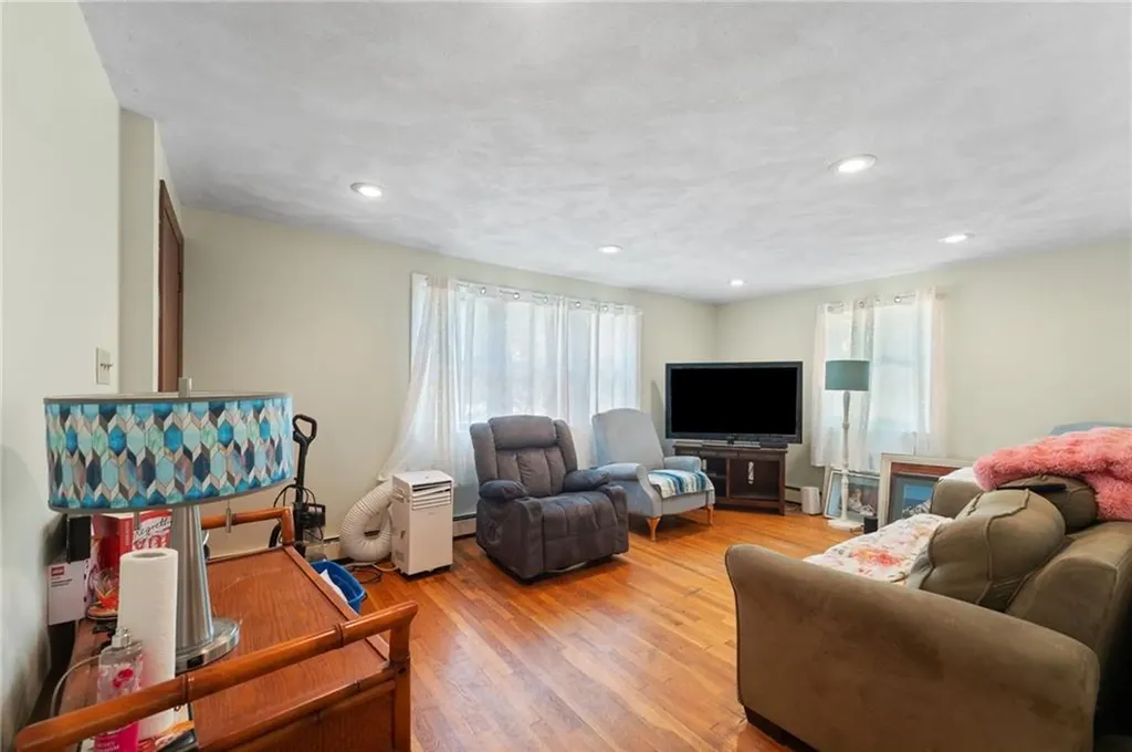 7 Laneway Court Narragansett RI 02882