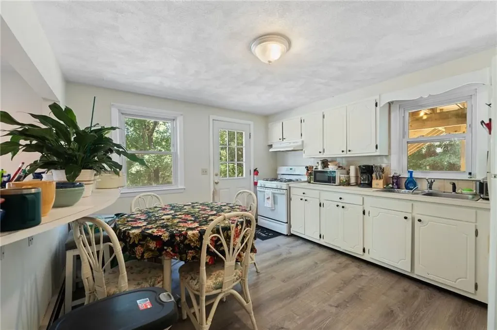 7 Laneway Court Narragansett RI 02882