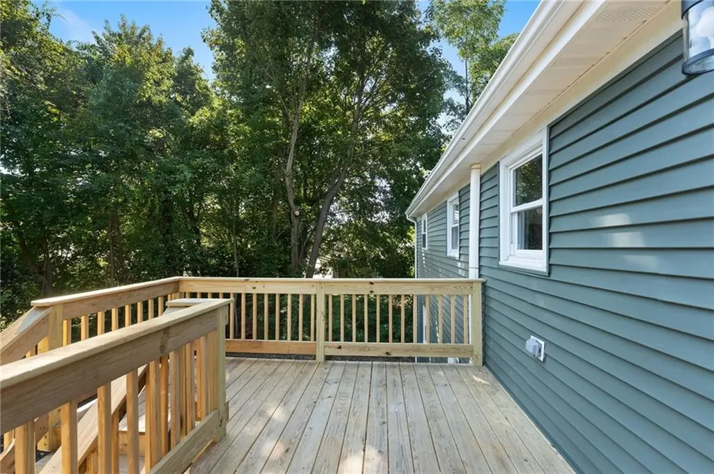 7 Laneway Court Narragansett RI 02882