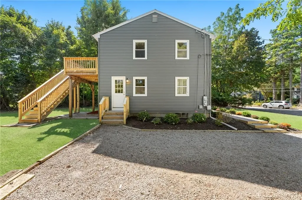 7 Laneway Court Narragansett RI 02882
