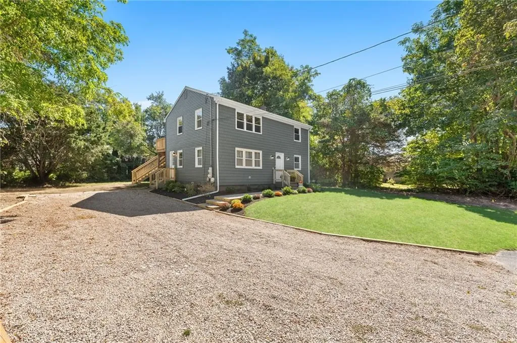 7 Laneway Court Narragansett RI 02882
