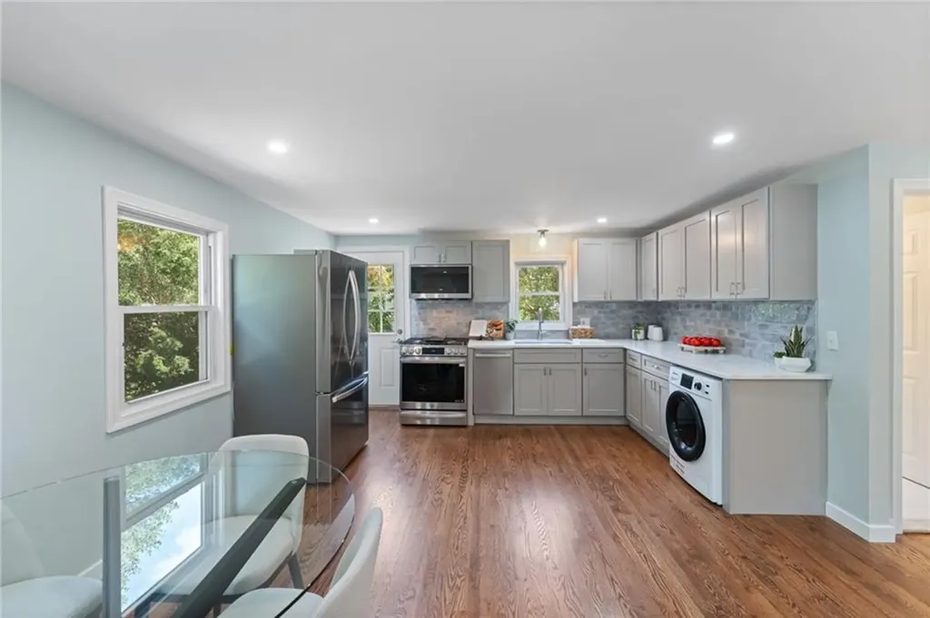 7 Laneway Court Narragansett RI 02882