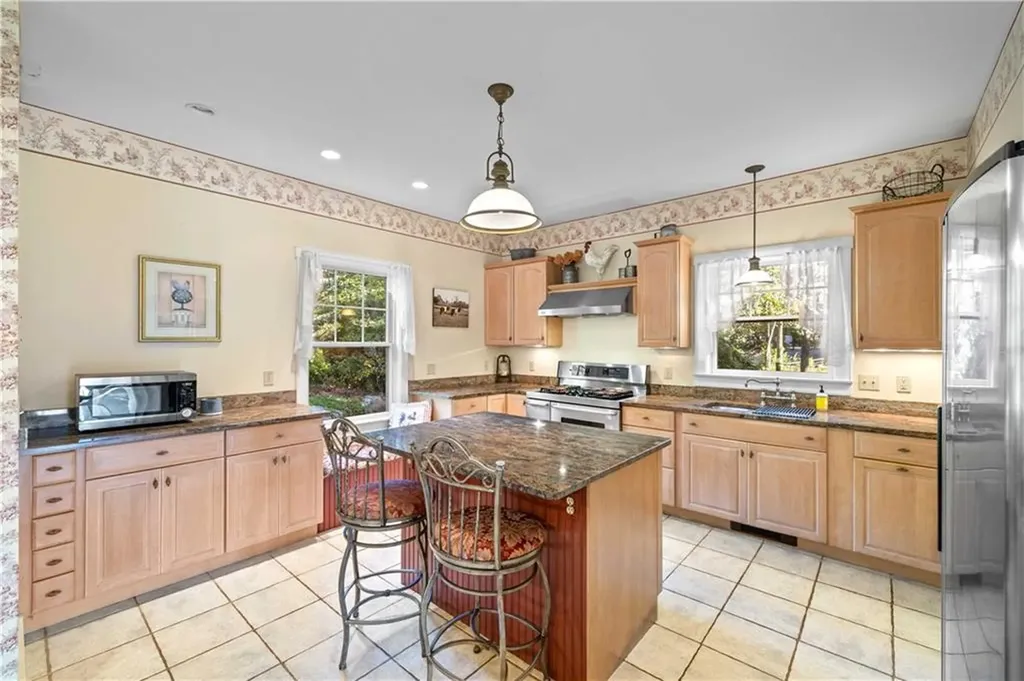 279 North Road Hopkinton RI 02833