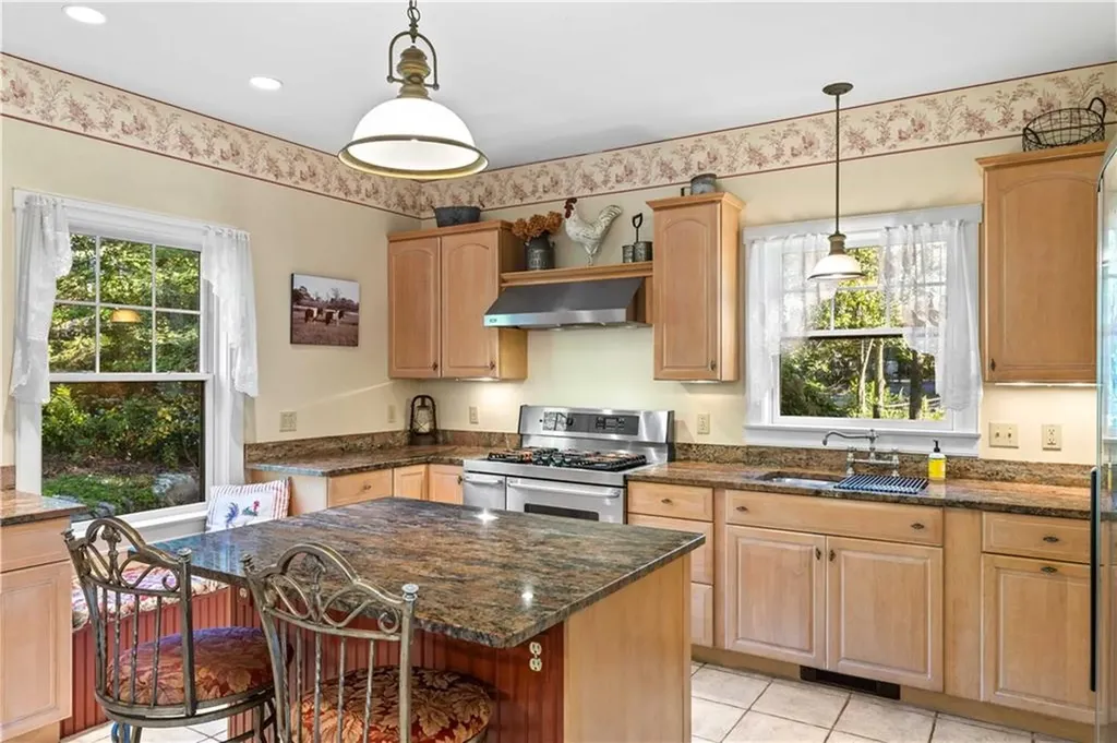 279 North Road Hopkinton RI 02833