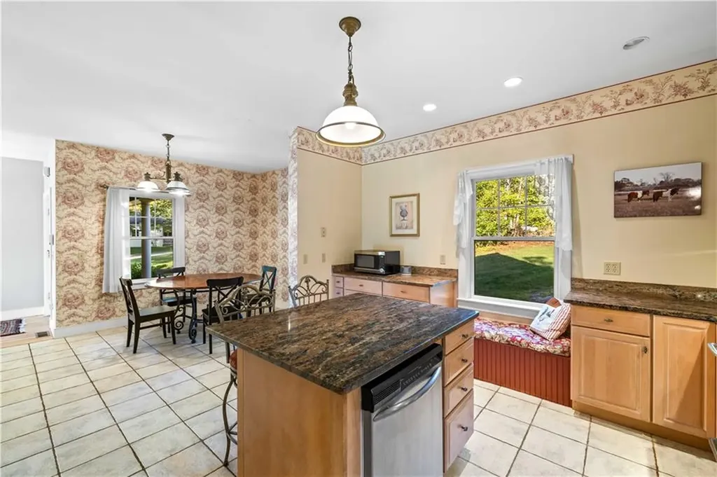 279 North Road Hopkinton RI 02833