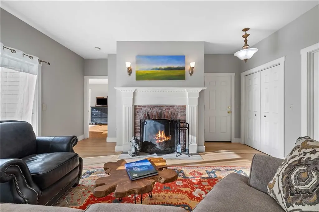 279 North Road Hopkinton RI 02833