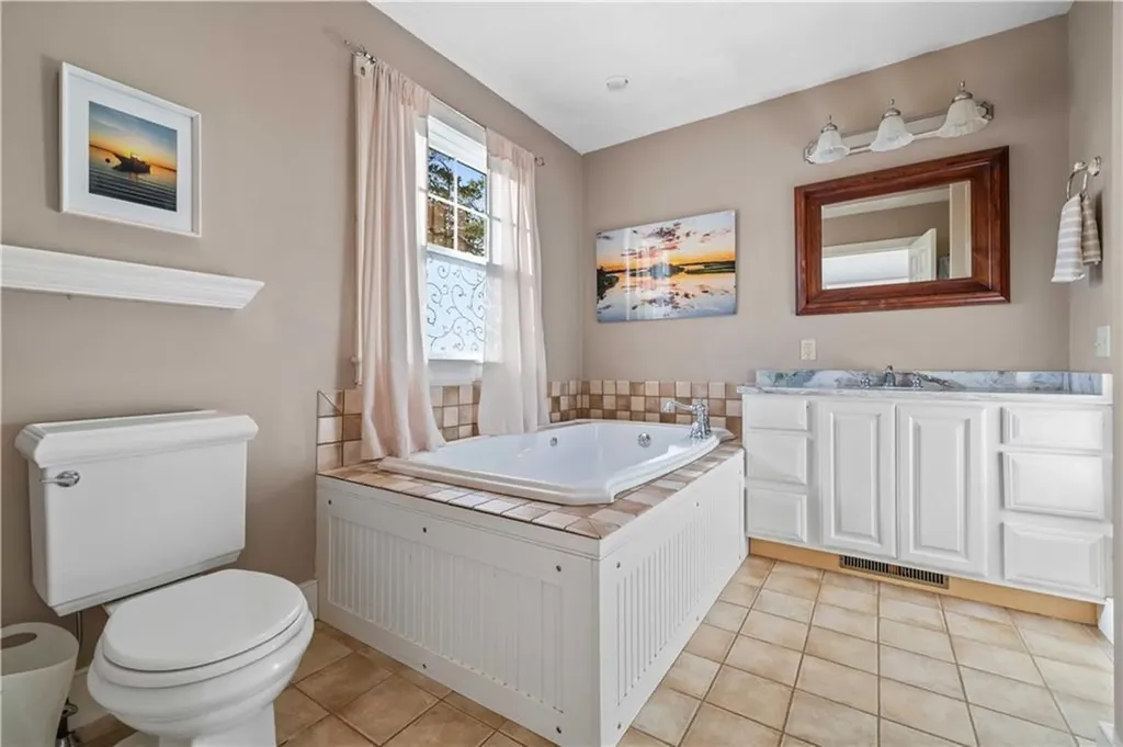 279 North Road Hopkinton RI 02833