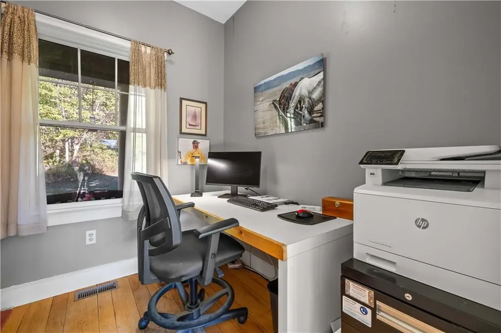 279 North Road Hopkinton RI 02833