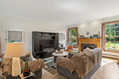 51 Coral Lane Tiverton RI 02878