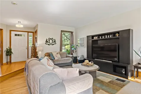 51 Coral Lane Tiverton RI 02878