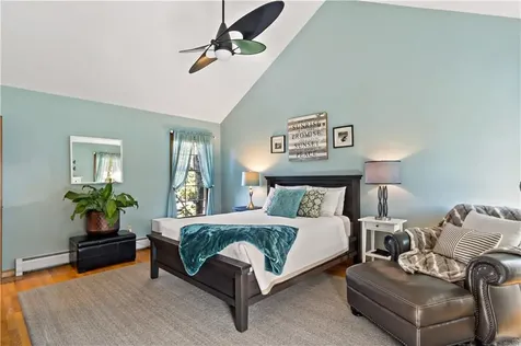 51 Coral Lane Tiverton RI 02878