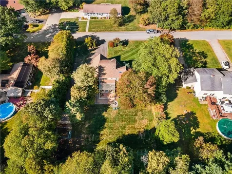 51 Coral Lane Tiverton RI 02878