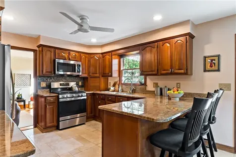 51 Coral Lane Tiverton RI 02878