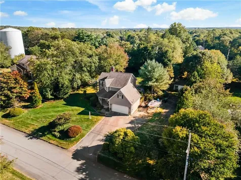 51 Coral Lane Tiverton RI 02878