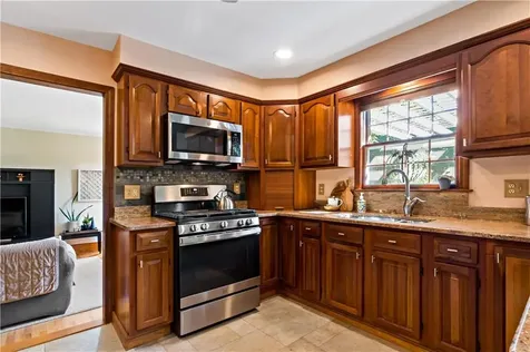 51 Coral Lane Tiverton RI 02878