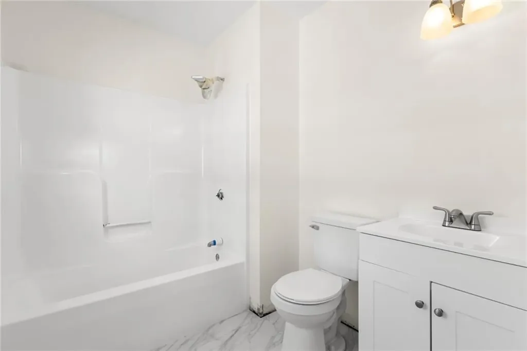 14 Calhoun Avenue Providence RI 02907